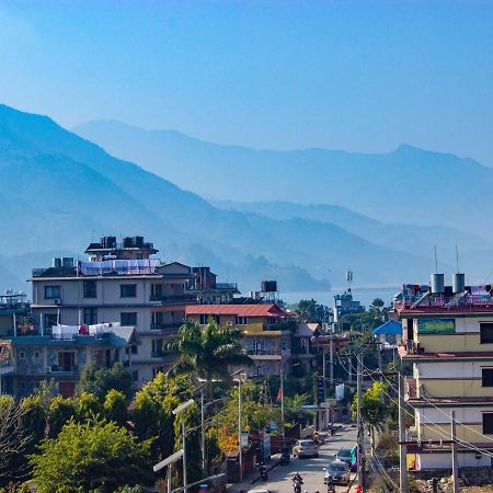 Hotel Silverline Pokhara Zewnętrze zdjęcie