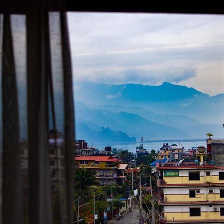 Hotel Silverline Pokhara Zewnętrze zdjęcie