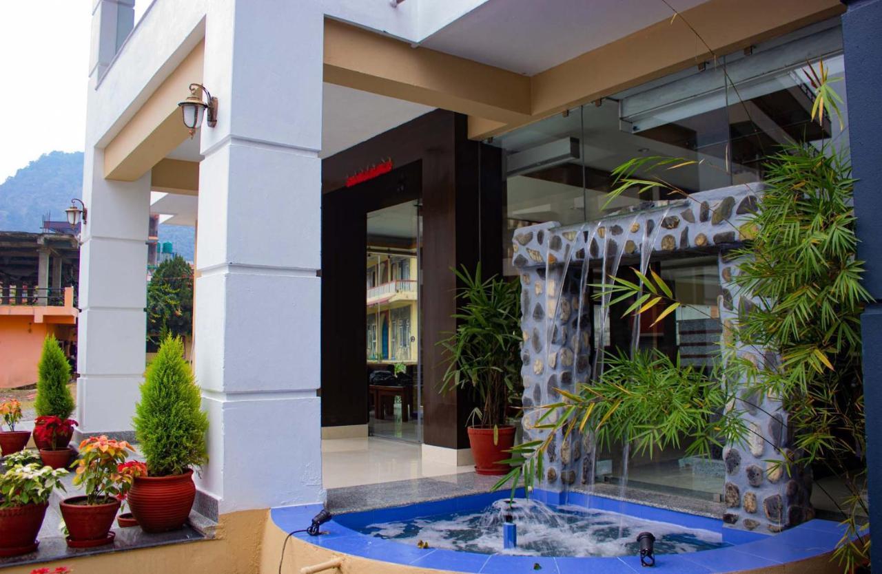 Hotel Silverline Pokhara Zewnętrze zdjęcie