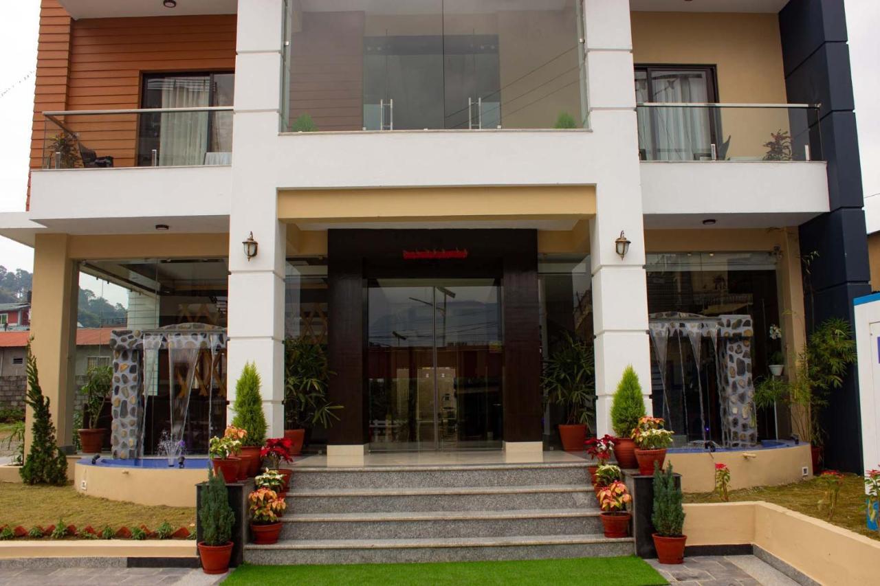 Hotel Silverline Pokhara Zewnętrze zdjęcie