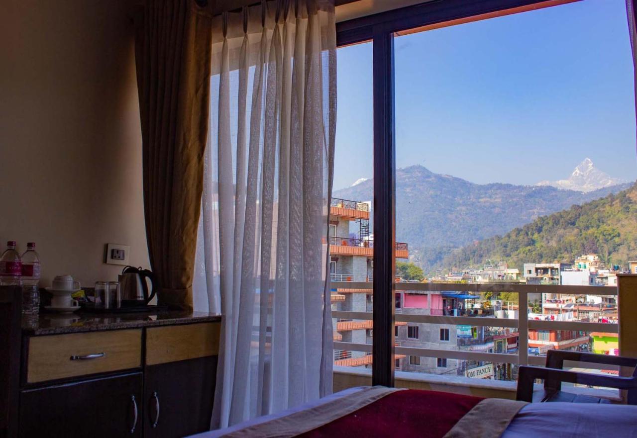 Hotel Silverline Pokhara Zewnętrze zdjęcie